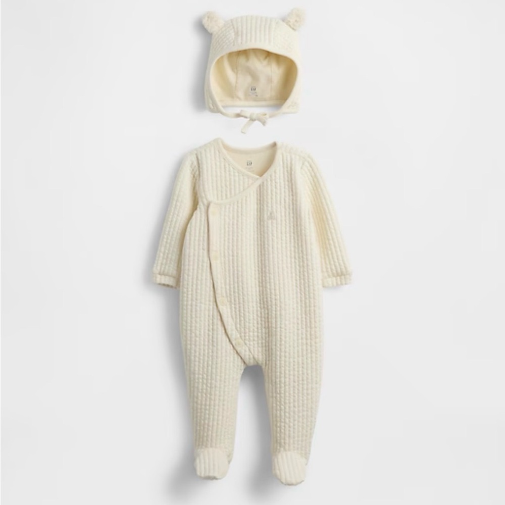 Baby Gap Cross Over One-Piece with Bear Hat Size 3-6m